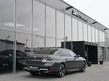 BMW i7 M70 xDrive  UVP 223.369€ VOLLLEDER ALCANTARA