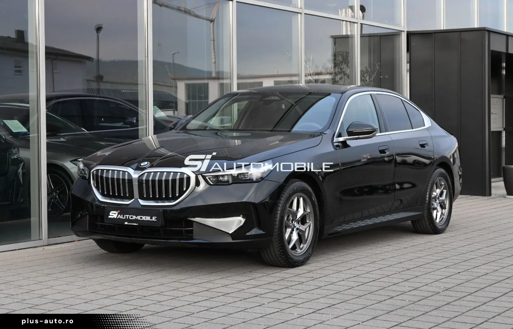 BMW 520d  KOMFORTSITZE PANO SITZKLIMA STANDHEIZ 360