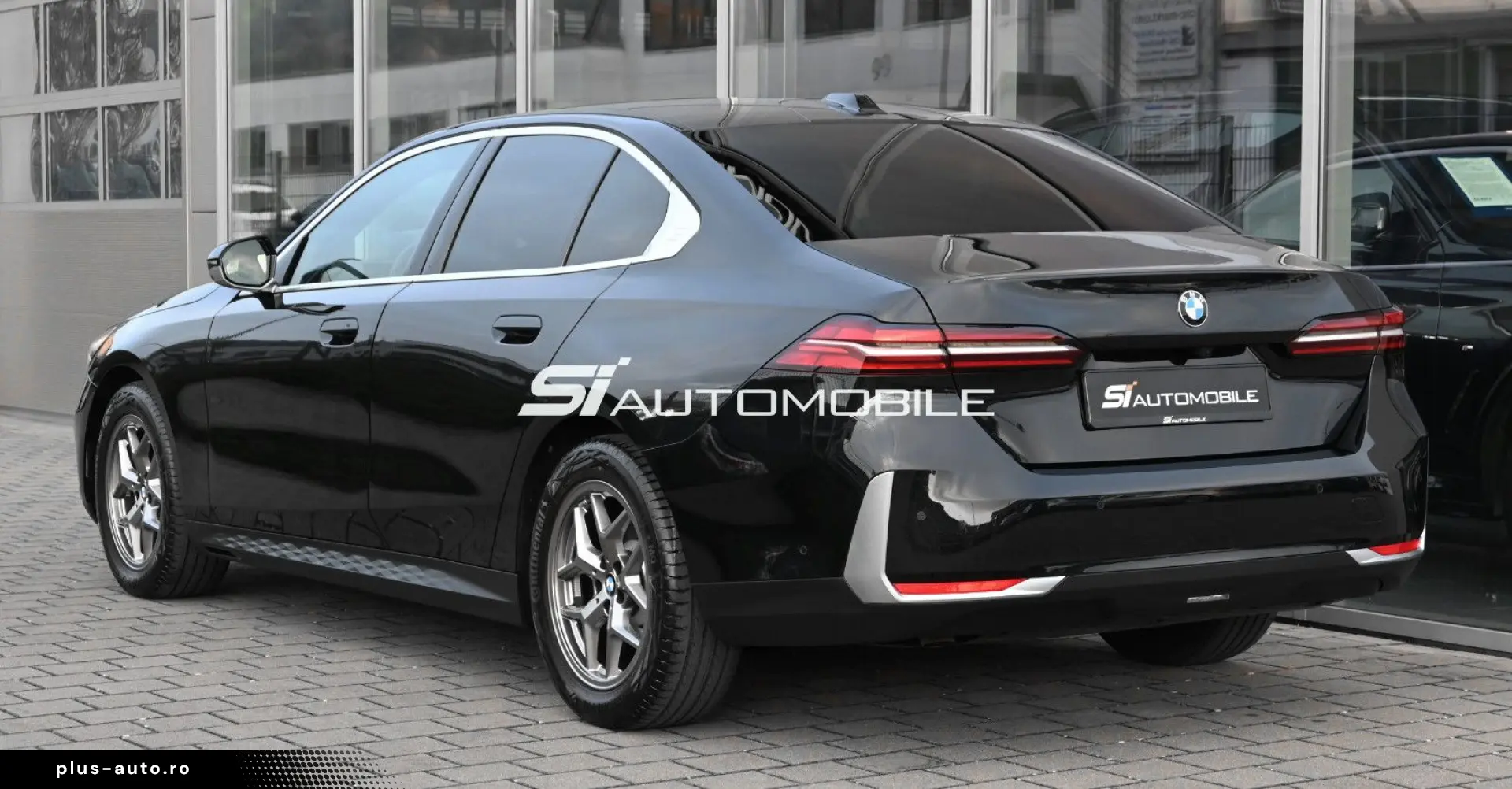 BMW 520d  KOMFORTSITZE PANO SITZKLIMA STANDHEIZ 360