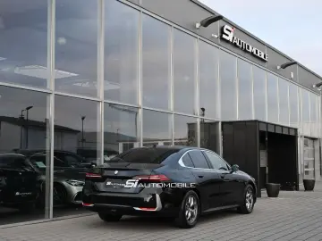 BMW 520d  KOMFORTSITZE PANO SITZKLIMA STANDHEIZ 360