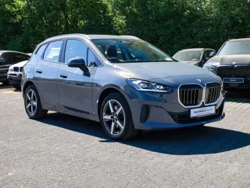 BMW 223 Active Tourer xDrive AHK LED ACC NAVI H K