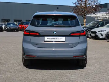 BMW 223 Active Tourer xDrive AHK LED ACC NAVI H K