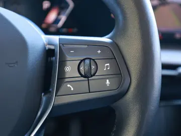 BMW 223 Active Tourer xDrive AHK LED ACC NAVI H K