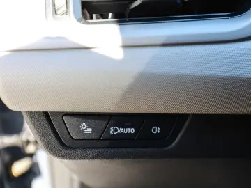 BMW 223 Active Tourer xDrive AHK LED ACC NAVI H K