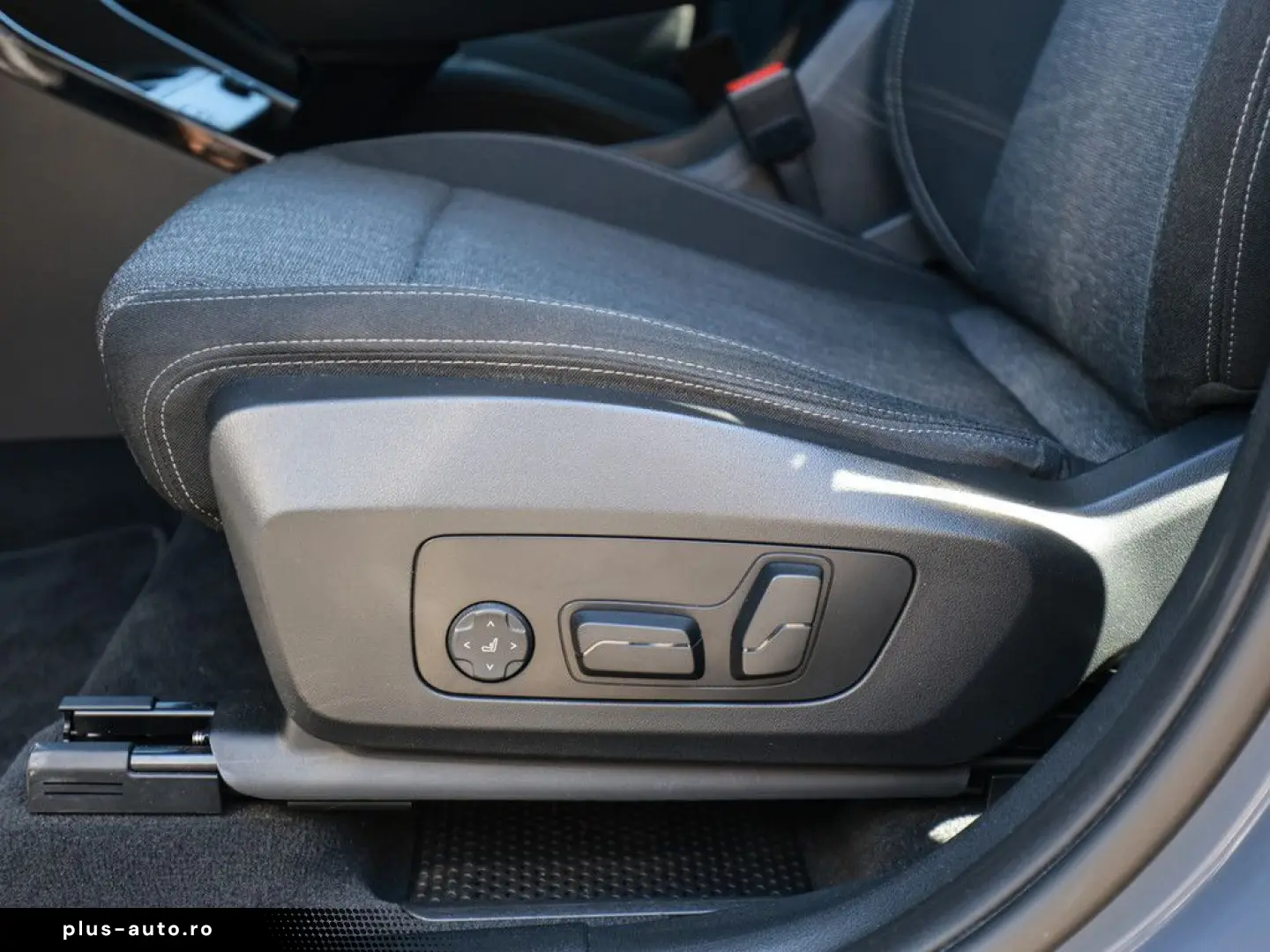 BMW 223 Active Tourer xDrive AHK LED ACC NAVI H K