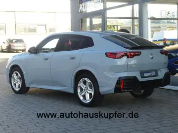 BMW X2 20i sDrive M Sport ACC Pl. elSitz Mass PANO