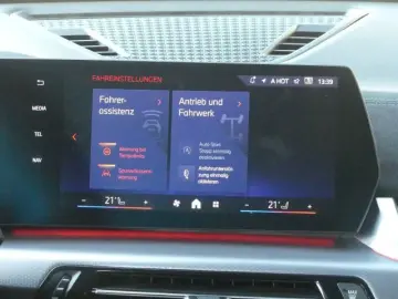 BMW X2 20i sDrive M Sport ACC Pl. elSitz Mass PANO