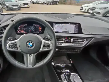 BMW 220d Gran Coupé xDrive  AHK H K HuD Pano Key ACC
