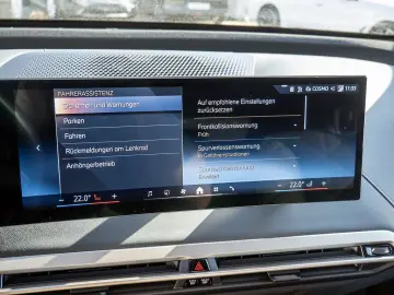 BMW iX xDrive 40 AHK NAVI LED H K KEYLESS KIMAAUT AK
