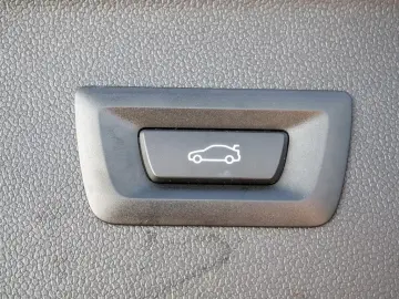 BMW iX xDrive 40 AHK NAVI LED H K KEYLESS KIMAAUT AK