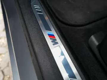 BMW 123 xDrive M-Sport 19 HuD PANO ACC AHK eSitz H&K