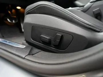 BMW 123 xDrive M-Sport 19 HuD PANO ACC AHK eSitz H&K