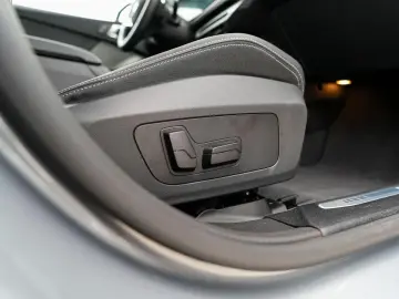 BMW 123 xDrive M-Sport 19 HuD PANO ACC AHK eSitz H&K