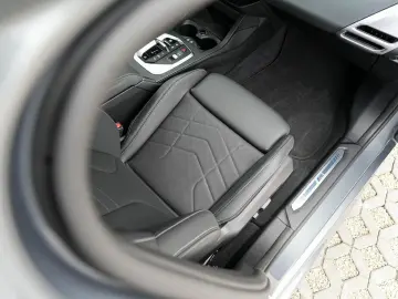 BMW 123 xDrive M-Sport 19 HuD PANO ACC AHK eSitz H&K