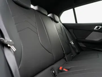 BMW 123 xDrive M-Sport 19 HuD PANO ACC AHK eSitz H&K