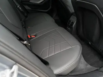 BMW 123 xDrive M-Sport 19 HuD PANO ACC AHK eSitz H&K