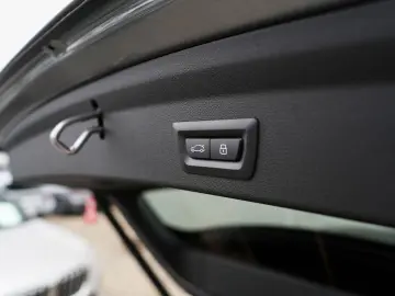 BMW 123 xDrive M-Sport 19 HuD PANO ACC AHK eSitz H&K