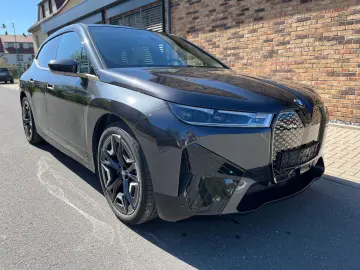 BMW iX 40 xDrive Sport Sky AHK Massage DAProf