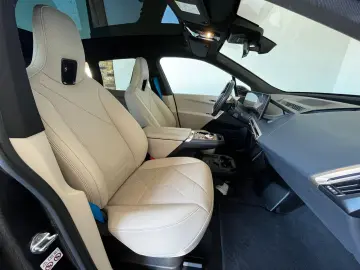 BMW iX 40 xDrive Sport Sky AHK Massage DAProf