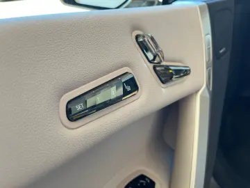 BMW iX 40 xDrive Sport Sky AHK Massage DAProf