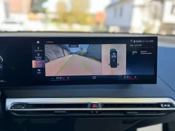 BMW iX 40 xDrive Sport Sky AHK Massage DAProf
