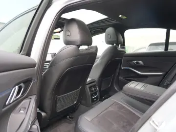 BMW 320d xDrive M Sport GSD AHK HUD