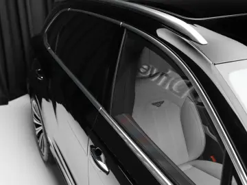 BENTLEY Bentayga 4.0 V8 EWB Azure 4WD Autom.