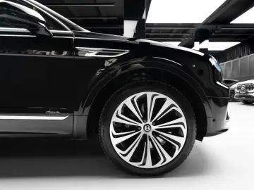 BENTLEY Bentayga 4.0 V8 EWB Azure 4WD Autom.