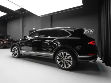 BENTLEY Bentayga 4.0 V8 EWB Azure 4WD Autom.