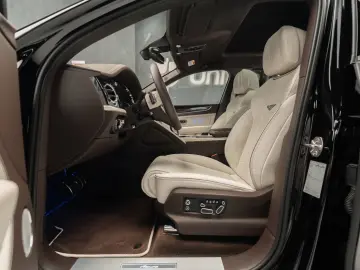 BENTLEY Bentayga 4.0 V8 EWB Azure 4WD Autom.