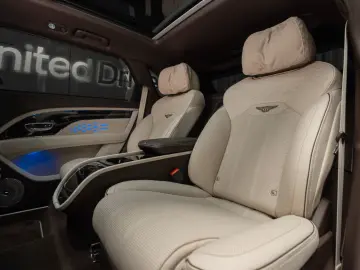 BENTLEY Bentayga 4.0 V8 EWB Azure 4WD Autom.