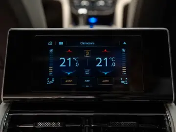 BENTLEY Bentayga 4.0 V8 EWB Azure 4WD Autom.