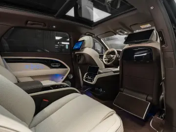 BENTLEY Bentayga 4.0 V8 EWB Azure 4WD Autom.