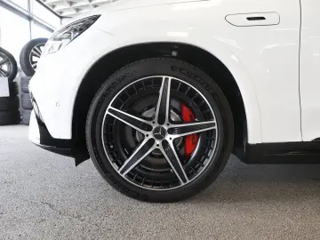 MERCEDES-BENZ EQE 43 AMG 4M PremiumPlus Hyper HUD Fahrassis