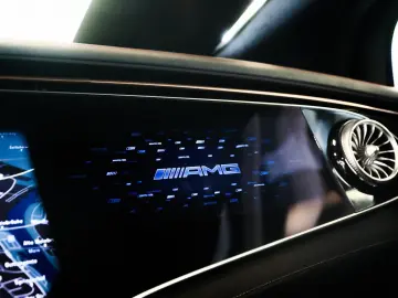 MERCEDES-BENZ EQE 43 AMG 4M PremiumPlus Hyper HUD Fahrassis