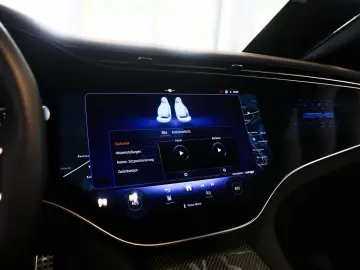 MERCEDES-BENZ EQE 43 AMG 4M PremiumPlus Hyper HUD Fahrassis
