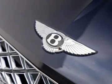 BENTLEY Bentayga EWB Mulliner V8