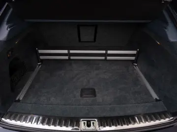 BENTLEY Bentayga EWB Mulliner V8