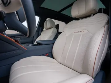 BENTLEY Bentayga EWB Mulliner V8