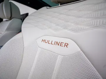 BENTLEY Bentayga EWB Mulliner V8