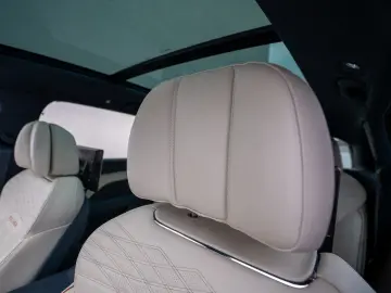 BENTLEY Bentayga EWB Mulliner V8