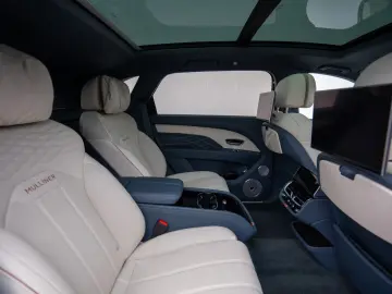 BENTLEY Bentayga EWB Mulliner V8