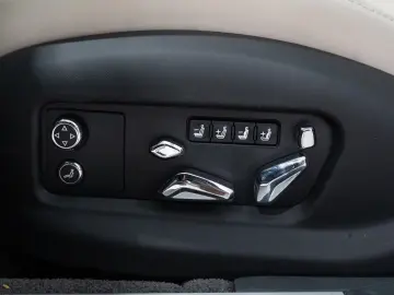 BENTLEY Flying Spur Mulliner