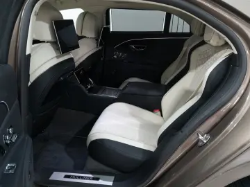 BENTLEY Flying Spur Mulliner
