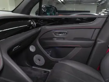 BENTLEY Bentayga S V8  Touring Spec NAIM Comfort Seats