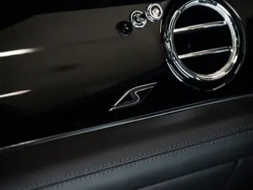 BENTLEY Bentayga 3.0 Hybrid S 4WD Autom.