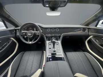 BENTLEY Continental GT SPEED V8 HYBRID First Edition