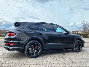 BENTLEY Bentayga V8 S 4WD  AHK PANO NAIM MULLINER 1hd DE