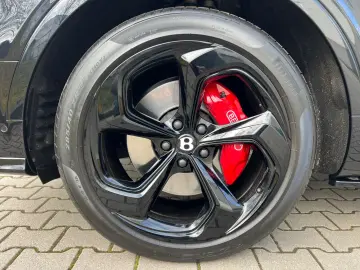 BENTLEY Bentayga V8 S 4WD  AHK PANO NAIM MULLINER 1hd DE