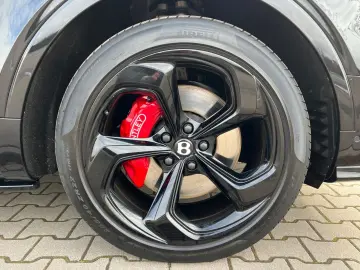 BENTLEY Bentayga V8 S 4WD  AHK PANO NAIM MULLINER 1hd DE